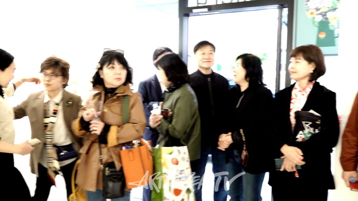  곽연주·이재옥 초대전 ‘꽃, 봄을 담다’ 비채아트뮤지엄서 개막-사진 김한정 기자