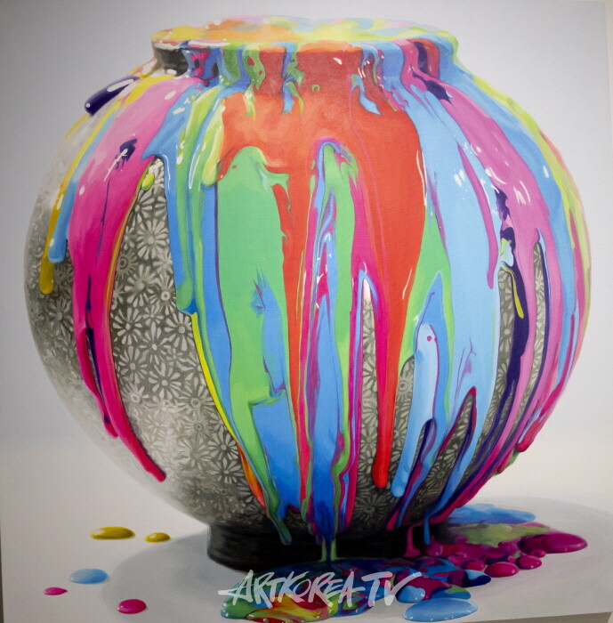 이재옥-달항아리 2024 acrylic on canvas 91×91cm-사진 김한정 기자