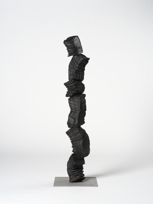 [Johyun Gallery] Lee Bae, Brushstroke F2, 2025, Bronze, 132(H) x 25 x 20cm-사진 조현화랑 제공