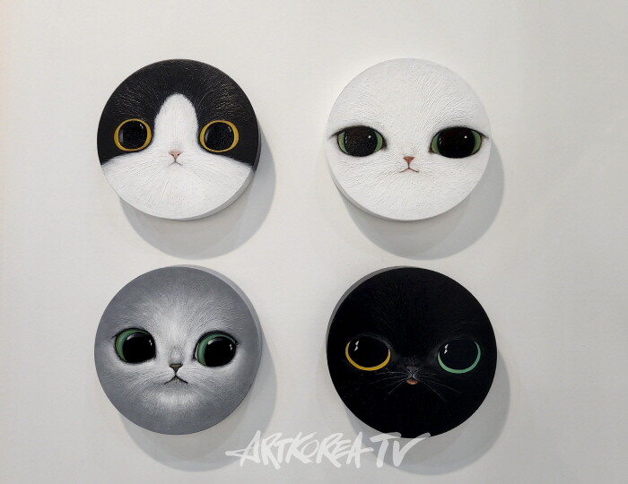 아세움-페스소나 1,2,3,4 Acrylic on canvas 30×30cm 2025-사진 김한정 기자