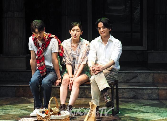 연극 '프라이드' 스페셜 장면 시연(필립 역 임주환, 올리버 역 김이준, 실비아 역 홍금비) 2025.04.18 사진  ⓒ아트코리아방송 이용선 기자​