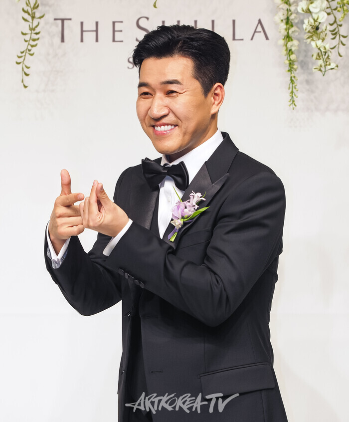 김종민 결혼식 포토월. 2025.04.20 사진 ⓒ아트코리아방송 이용선 기자​