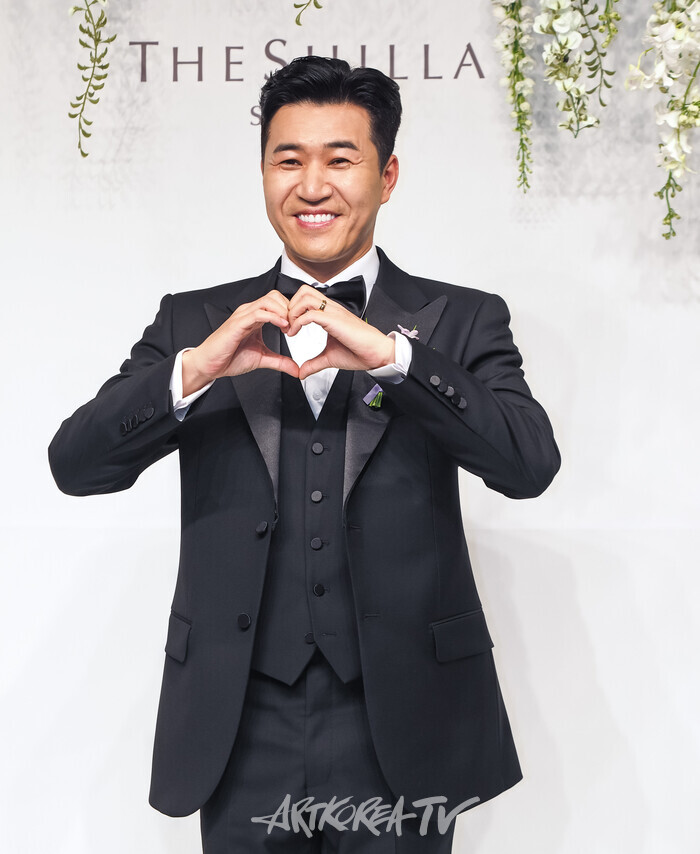 김종민 결혼식 포토월. 2025.04.20 사진 ⓒ아트코리아방송 이용선 기자​