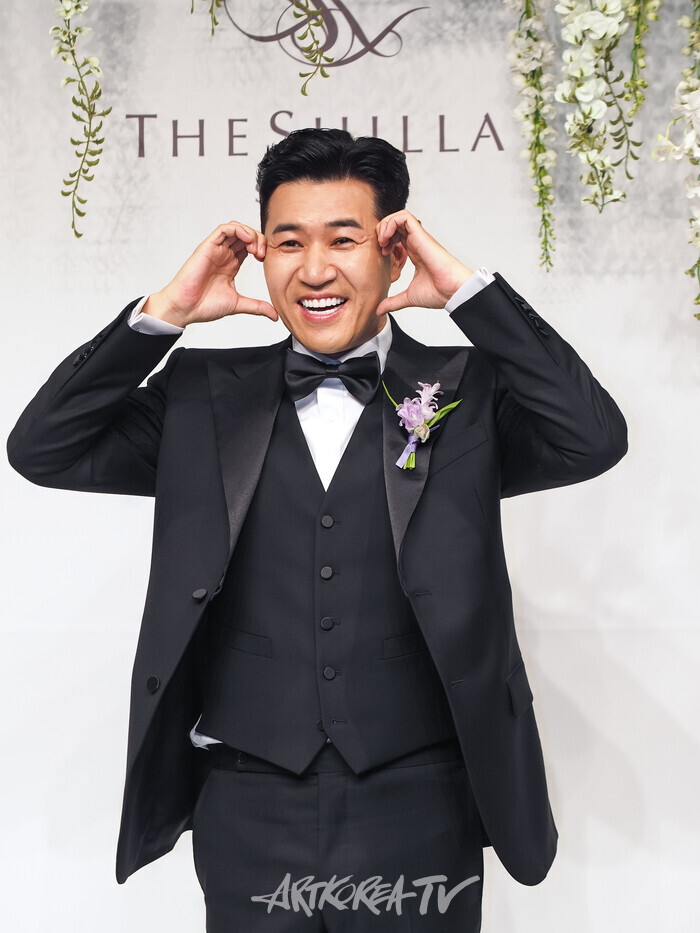 김종민 결혼식 포토월. 2025.04.20 사진 ⓒ아트코리아방송 이용선 기자​