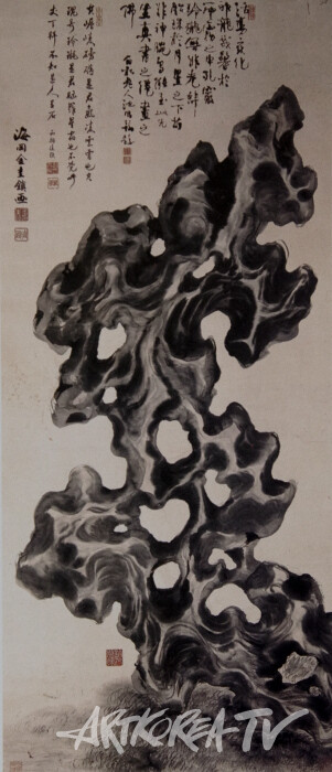 김규진-괴석 종이에 수묵, 130×55cm-사진 김한정 기자