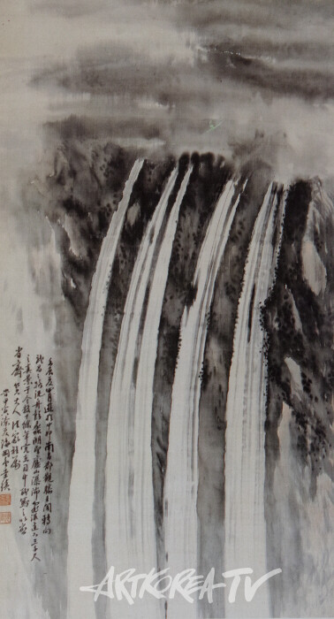 김규진-대폭포 비단에 수묵, 127×71cm 1914-사진 김한정 기자