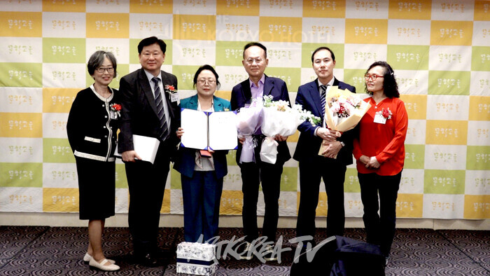 2025 문학고을 등단식 및 시상식-사진 김한정 기자