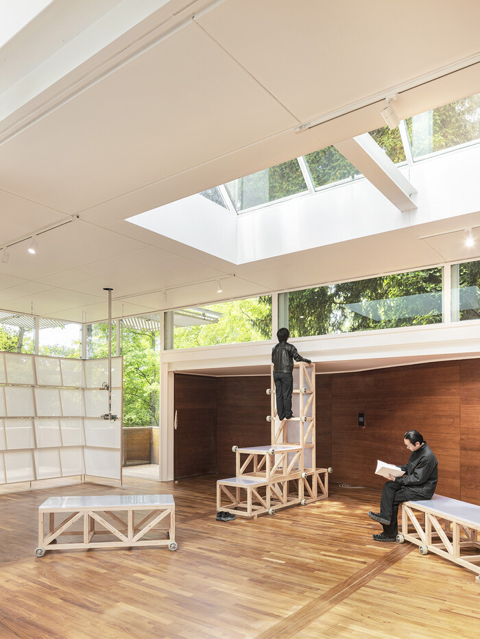 박희찬, 나무의 시간, 2024. 사진 최용준 ⓒ2025 한국관 추진단