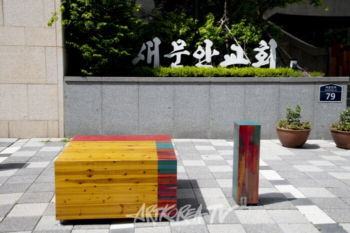 송은주 작가-하늘의 물감을 도심에 풀다 ‘Prelude_감정의 폭포’-사진 김한정 기자