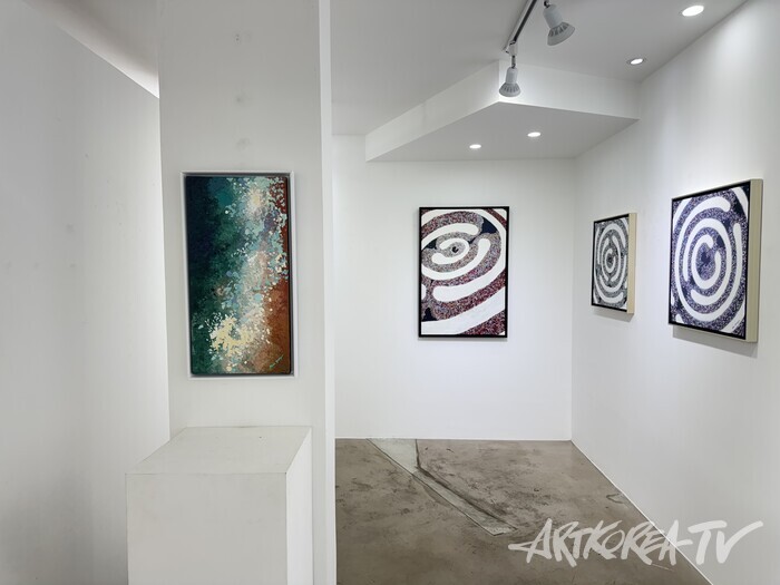 양희정김 개인전  'HEALING GREEN'. 사진 ⓒ지해성 기자