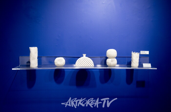 흙으로 엮은 기억의 파편, 그리고 자유, 황아람 특별초대전 ‘유연한 조각들의 합’-사진 김한정 기자