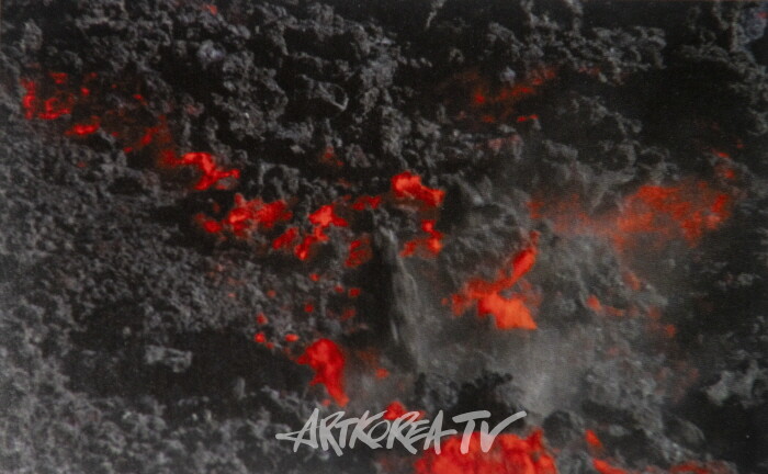 Aire de Fuego Air of Fire, 2009, 504 loop Still from Earth-Water-Fire-Air, Courtesy Kimsooja Studio-사진 김한정 기자