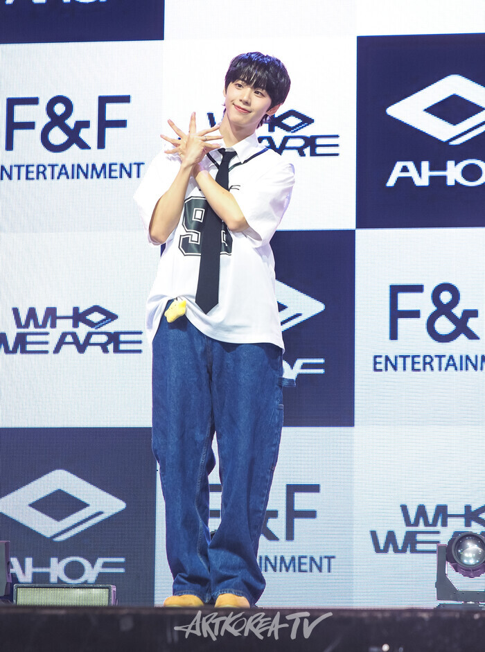 그룹 아홉의 첫 번째 미니앨범 '후 위 아'(WHO WE ARE) 발매기념 쇼케이스(서정우) 2025.07.01 사진 ⓒ아트코리아방송 이용선 기자​