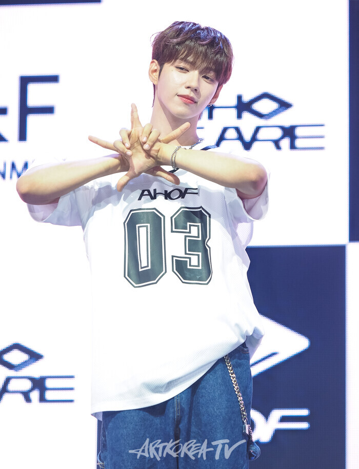 그룹 아홉의 첫 번째 미니앨범 '후 위 아'(WHO WE ARE) 발매기념 쇼케이스(제이엘) 2025.07.01 사진 ⓒ아트코리아방송 이용선 기자​