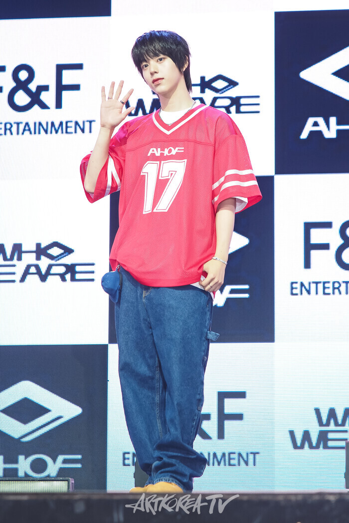 그룹 아홉의 첫 번째 미니앨범 '후 위 아'(WHO WE ARE) 발매기념 쇼케이스(즈언) 2025.07.01 사진 ⓒ아트코리아방송 이용선 기자​