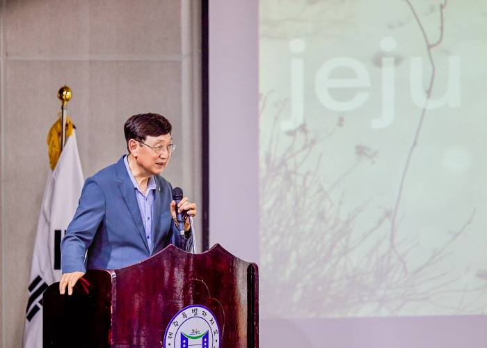 제주의 숨결을 담은 사진전, 오수진 작가 '숨비령' 출판기념회 및 개전식 성료-사진제공 오수진 작가