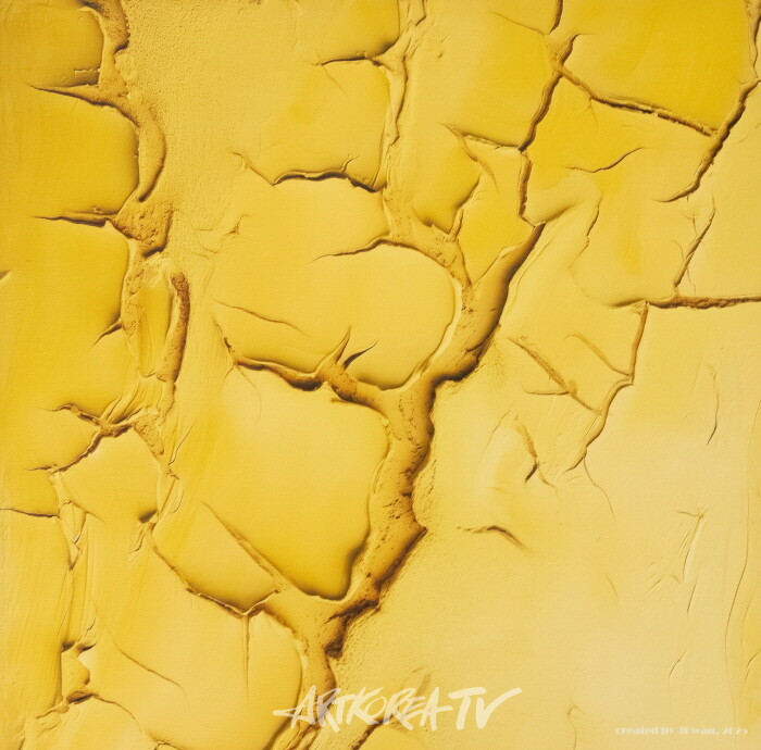 Devastated Land Surface-by Professor Emeritus PARK Jongkwan.  2025, 50.0x50.0cm, pigment print on canvas. 지구열대화가 가속되면 지표면은 어떤 모습으로 바뀔까? AI는 미래의 지구를 어떤 모습으로 상상하고 있을지가 궁금했다. 지표면의 증발은 물론 지하수면이 땅속 저 깊숙이 위치한 물 없는 대륙, 화성 표면을 보는 듯한 그림에서 의외로 예술성이 발견된다.-사진 김한정 기자