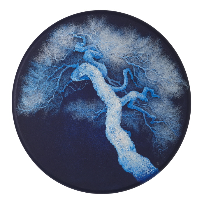 이동연 Blue dragon pine,100x100cm,acrylic on canvas,2024-사진제공 갤러리몸