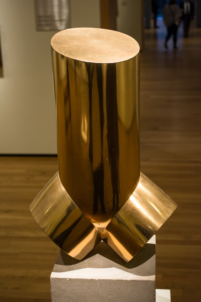 남성토르소 / 1917 / 브론즈 / 군더더기 없는 근원 형태로서의 미학을 볼 수 있다.