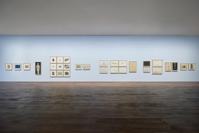 Installation view of 'On Paper' Kim Chong Hak, Johyun Gallery, 2025, ⓒKim Sangtae, Johyun Gallery_4-사진제공 조현화랑