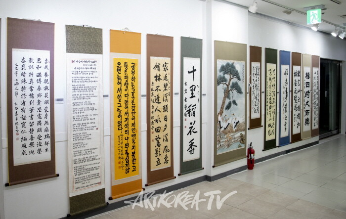 제19회 대한민국서예문인화원로총연합회 작품들-사진제공 김한정 기자