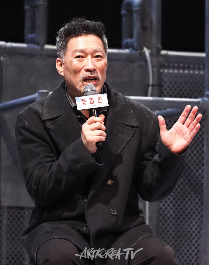 연극 '렛미인' 프레스콜(하칸 역 조정근) 2025.07.08 사진 ⓒ아트코리아방송 이용선 기자​