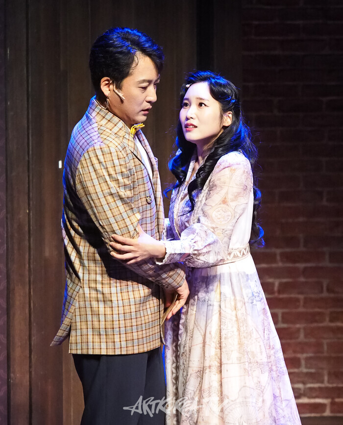 연극 '사의 찬미' 프레스콜(나혜석 역 이예원, 최린 역 김태향) 2025.07.10 사진 ⓒ아트코리아방송 이용선 기자​