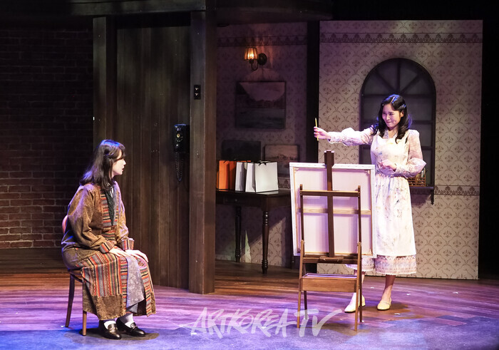 연극 '사의 찬미' 프레스콜(나혜석 역 이예원, 로미 역 전소민) 2025.07.10 사진 ⓒ아트코리아방송 이용선 기자​