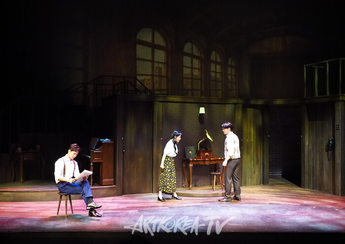 연극 '사의 찬미' 프레스콜(김우진 역 이충주, 홍난파 역 도지한, 정점효 역 박수야) 2025.07.10 사진 ⓒ아트코리아방송 이용선 기자​