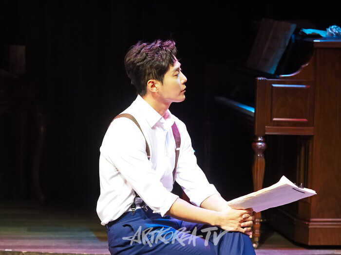 연극 '사의 찬미' 프레스콜(김우진 역 이충주) 2025.07.10 사진 ⓒ아트코리아방송 이용선 기자​