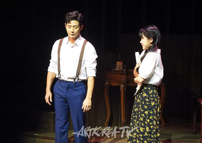 연극 '사의 찬미' 프레스콜(홍난파 역 도지한, 정점효 역 박수야) 2025.07.10 사진 ⓒ아트코리아방송 이용선 기자​