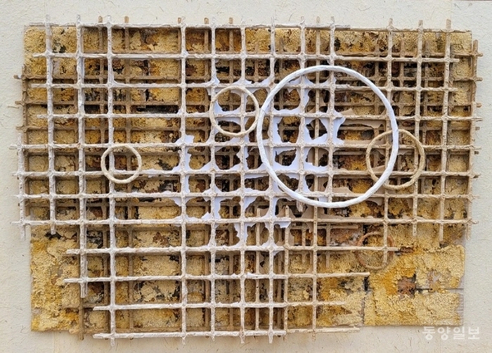 선환두, 문열고 엿듣기 혼합재료.65호 2023-사진제공 김종근 미술평론가