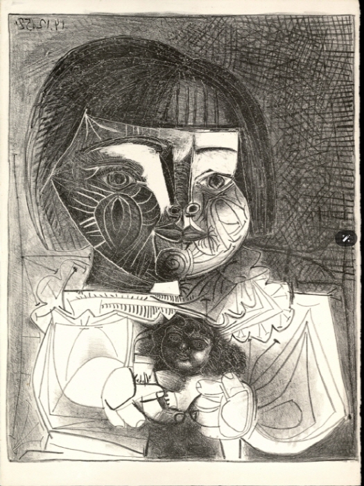 Paloma with her Doll, Black Background-사진제공 마카오 그랜드 리스보아 팰리스 리조트