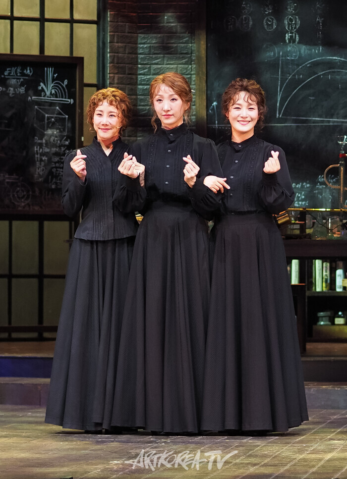 뮤지컬 '마리 퀴리' 프레스콜(마리 스클로도프스카 퀴리 역 김소향, 김려원, 박혜나). 2025.08.07 사진 ⓒ아트코리아방송 이용선 기자​