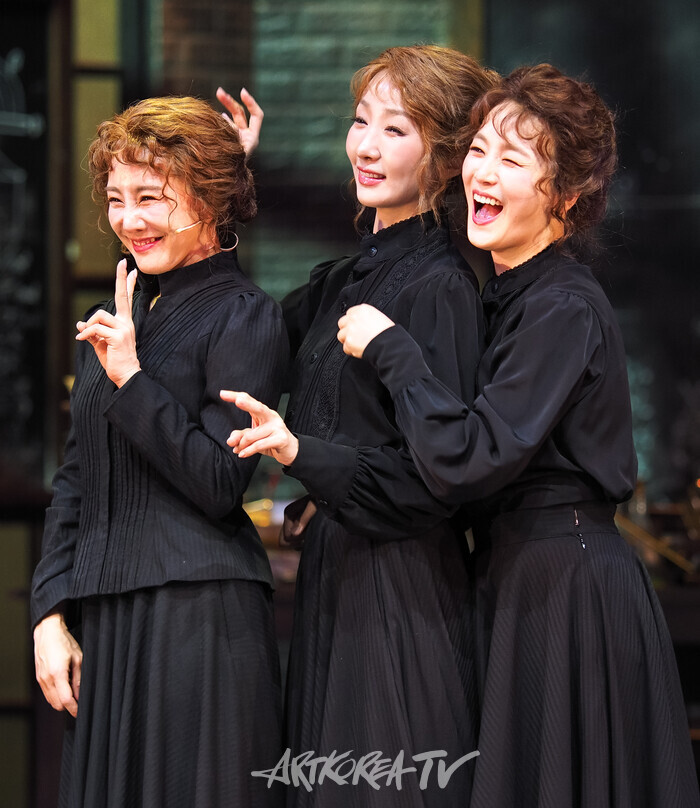 뮤지컬 '마리 퀴리' 프레스콜(마리 스클로도프스카 퀴리 역 김소향, 김려원, 박혜나). 2025.08.07 사진 ⓒ아트코리아방송 이용선 기자​