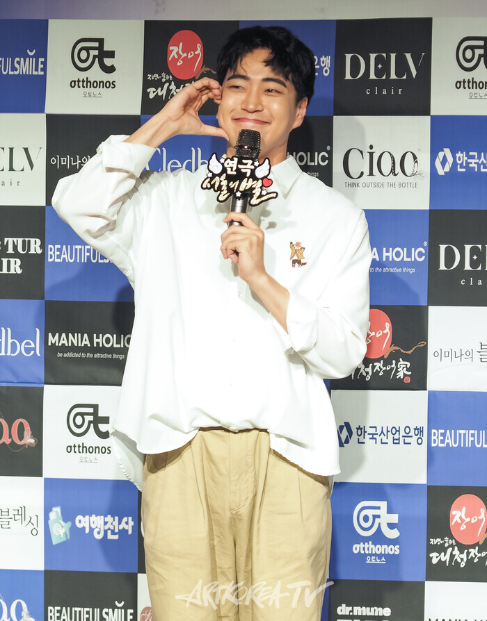 연극 '서울의 별' 프레스콜(문호 역 정지환). 2025.08.13 사진 ⓒ아트코리아방송 이용선 기자​