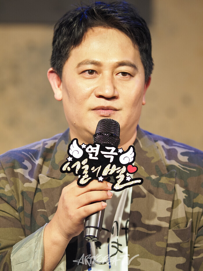 연극 '서울의 별' 프레스콜(손남목 연출). 2025.08.13 사진 ⓒ아트코리아방송 이용선 기자​