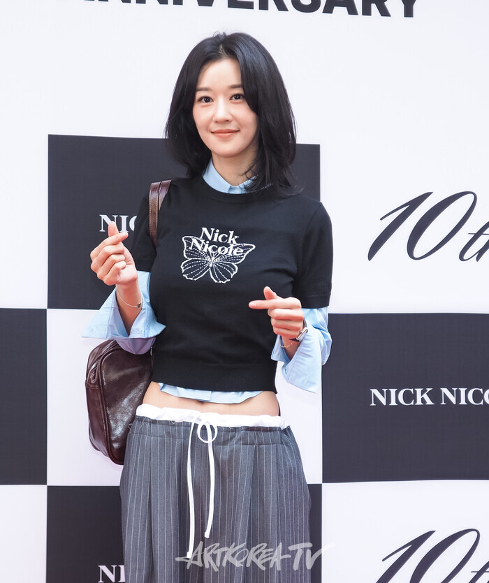 닉앤니콜 론칭 10주년 기념 포토월 행사(서예지) 2025.08.22 사진 ⓒ아트코리아방송 이용선 기자​