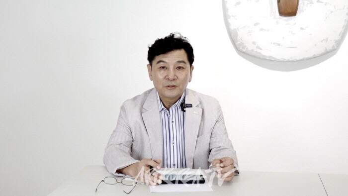이승근 아트코리아방송 미술관장-사진촬영 김한정 기자