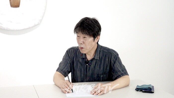 고충환 평론가-사진촬영 김한정 기자