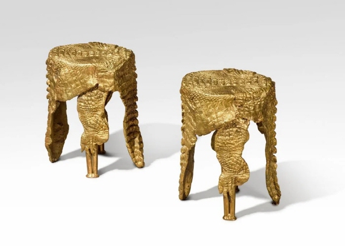 클로드 랄란, 악어 의자 (1999). 추정가 18만~25만 파운드. 소더비 경매 제공.