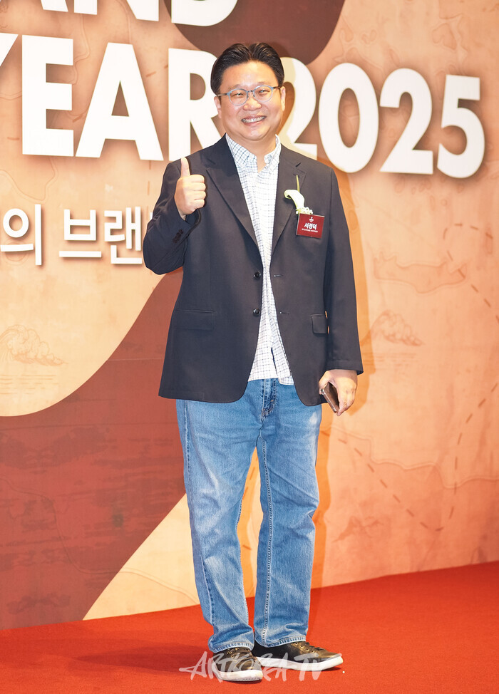 2025 올해의 브랜드 대상 포토월 행사(서경덕 교수) 2025.08.28 사진 ⓒ아트코리아방송 이용선 기자​