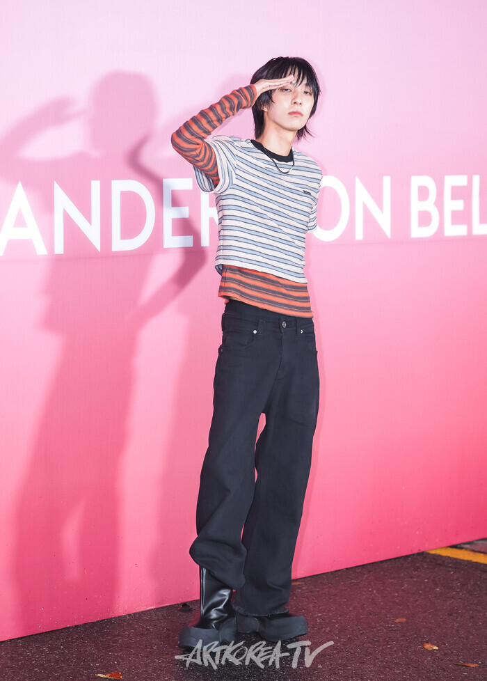 2026 S/S 서울패션위크 앤더슨벨 오프닝쇼 포토월 행사(가수 홀랜드) 2025.09.01 사진 ⓒ아트코리아방송 이용선 기자​