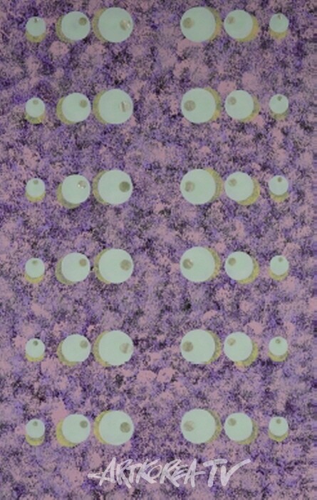 Viewing angle 9. 2024, Mother-of-pearl, Oil on canvas-53×33.4cm-사진촬영 김한정 기자