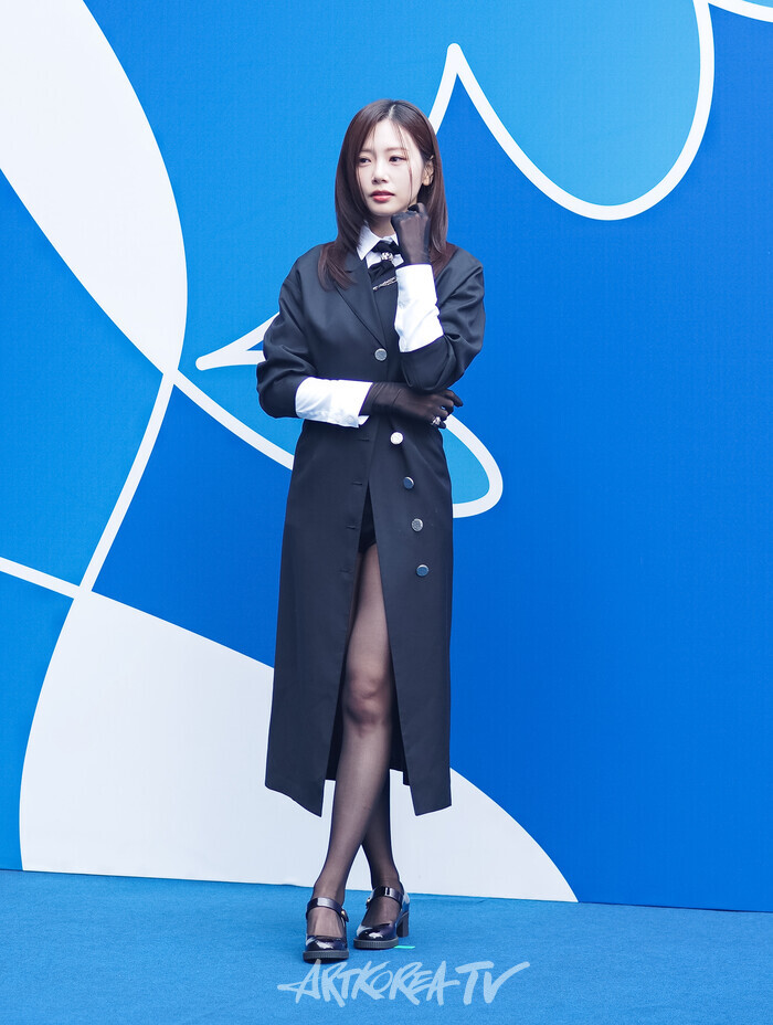 2026 SS서울패션위크 디자이너 김주한의 데일리미러 포토월 행사(드림캐쳐 지유) 2025.09.07 사진 ⓒ아트코리아방송 이용선 기자​