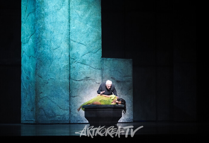 뮤지컬 '노트르담 드 파리' 프레스콜(프롤로 역 다니엘 라부아, 에스메랄다 역 엘하이다 다니) 2025.09.03 사진 ⓒ아트코리아방송 이용선 기자