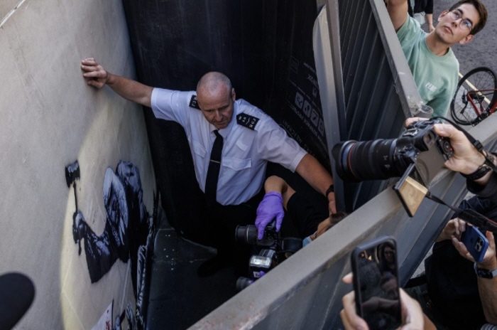 Banksy, 런던 왕립 법원 벽화 철거-사법권과 표현의 자유 충돌