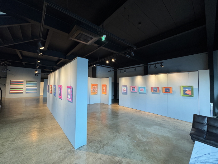 김리원 44번째 개인전과 ‘SuperAstra’ 아트테이너 9인 특별기획전-사진제공 김리원 작가