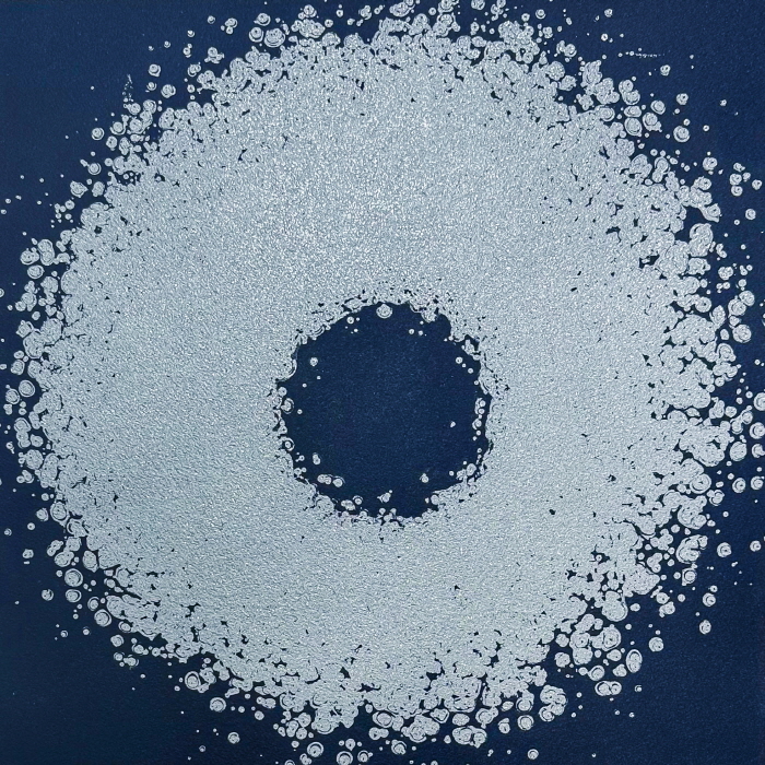 한희준作_ Plastic, 물성의 전이 NO13, 55x55cm, Gum Bichromate, 2025jpg-사진제공 네오아트센터