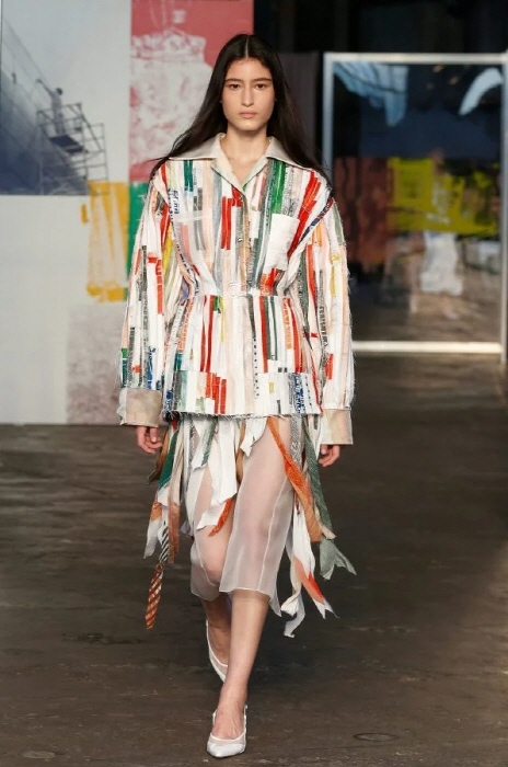 제이슨 우 2026 봄/여름 컬렉션 룩. 사진: 댄 레카. 제이슨 우 제공